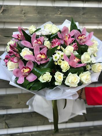 Букет цветов из: Розы и Хризантемы в Казинке Ставропольский край