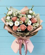 Букет цветов из:  Розы, Альстромерии и Лизиантусы в Казинке Ставропольский край
