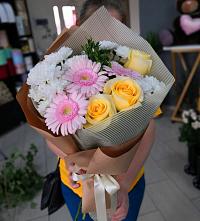 Букет цветов из:  Герберы, Розы и Хризантемы в Казинке Ставропольский край