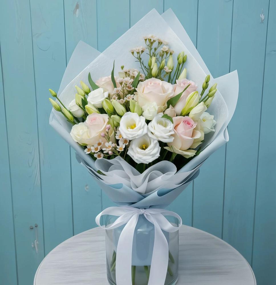 Букет цветов из: Розы и Лизиантусы в Казинке Ставропольский край