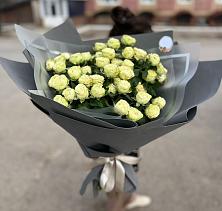 Букет Белые кустовые розы Солинеро в Казинке Ставропольский край