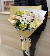 Букет цветов из:  Альстромерии, Розы и Хризантемы в Казинке Ставропольский край