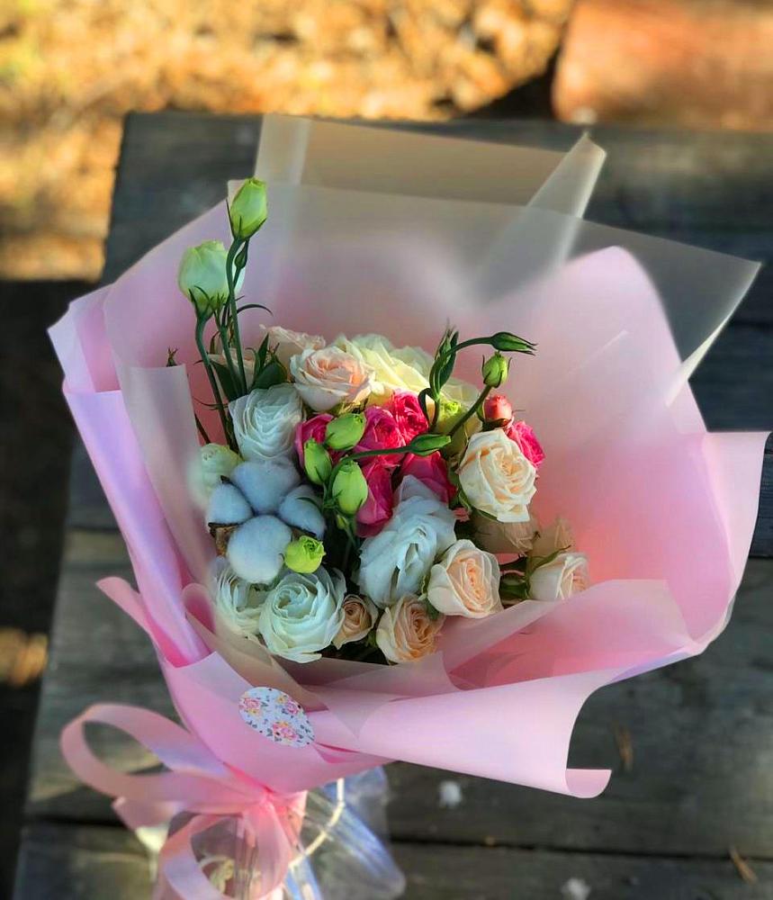 Букет цветов из: Розы и Лизиантусы в Казинке Ставропольский край