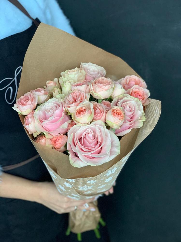 Букет цветов из: Хризантемы и Розы в Казинке Ставропольский край