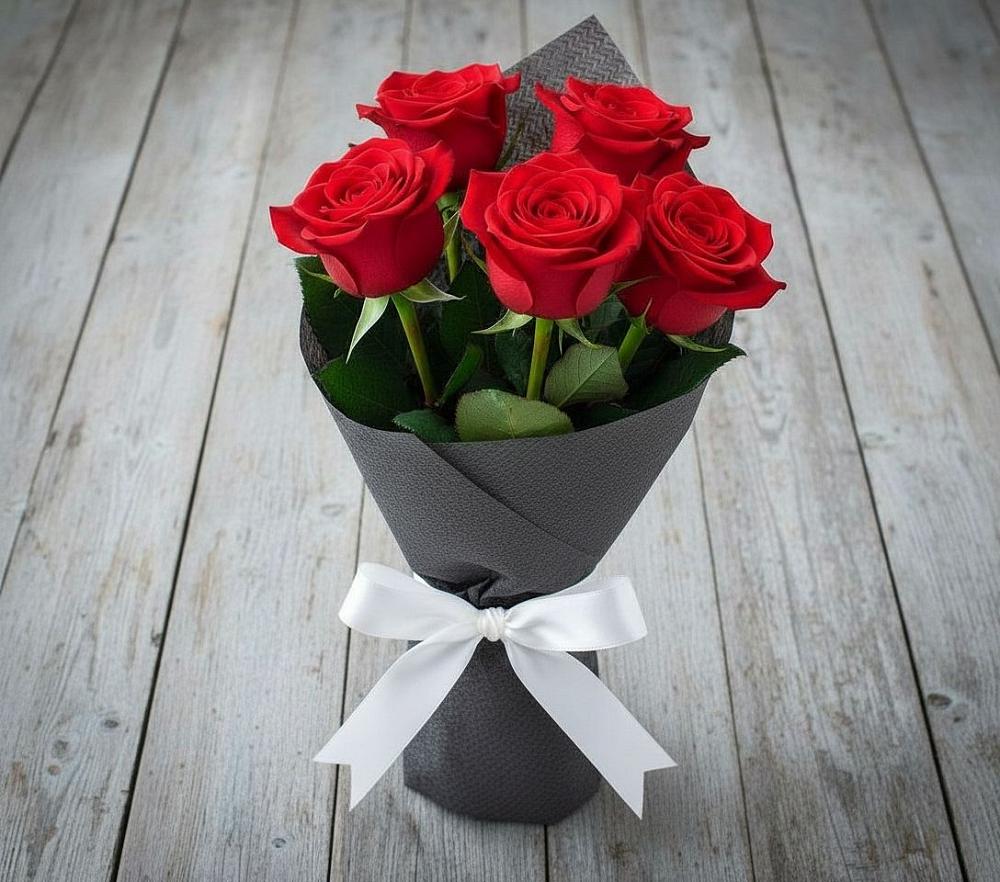 Букет 5 Красных роз Эдлесс Лав в Казинке Ставропольский край