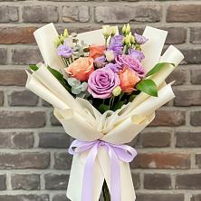 Букет цветов из:  Лизиантусы и Розы в Казинке Ставропольский край