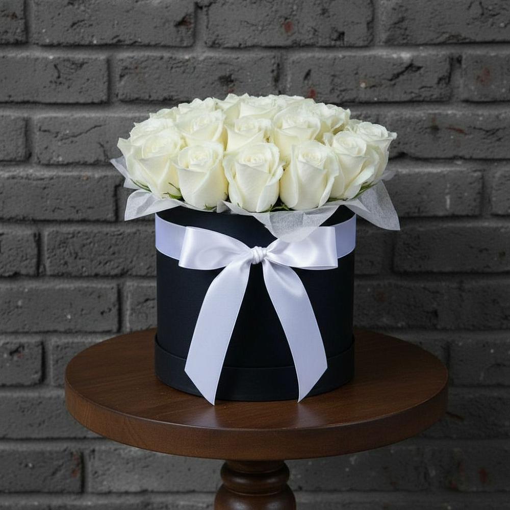 Цветочная композиция из Розы в шляпной коробке в Казинке Ставропольский край