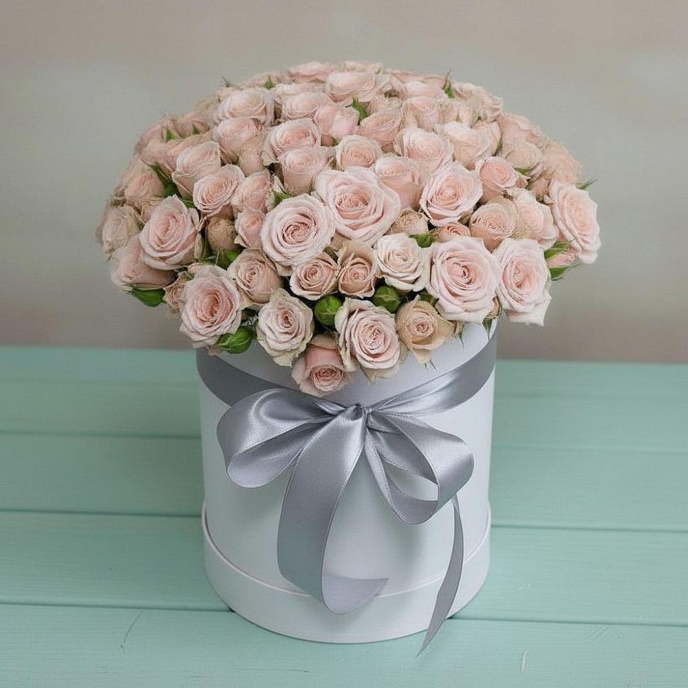 Цветочная композиция из Розы в шляпной коробке в Казинке Ставропольский край